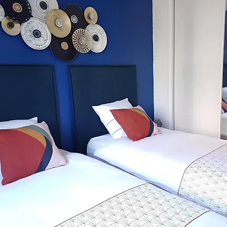 Appartement Proche Chu - 4 Couchages - Parking Gratuit - Local Velo